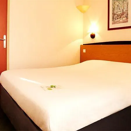 Campanile Amiens - Hotel 3*