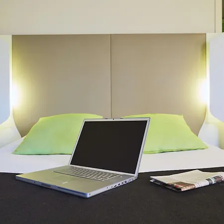 Campanile Amiens - Hotel Glisy