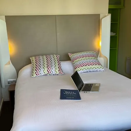 Campanile Amiens - Hotel 3*