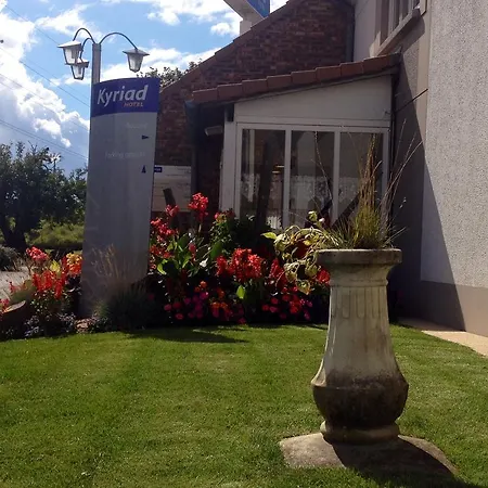 Campanile Amiens - فندق