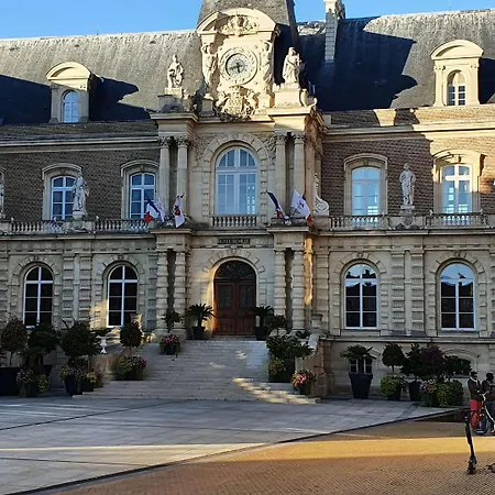 Campanile Amiens - 3*