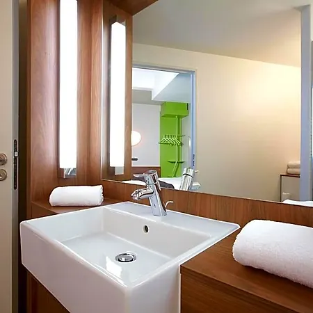 Campanile Amiens - 3*
