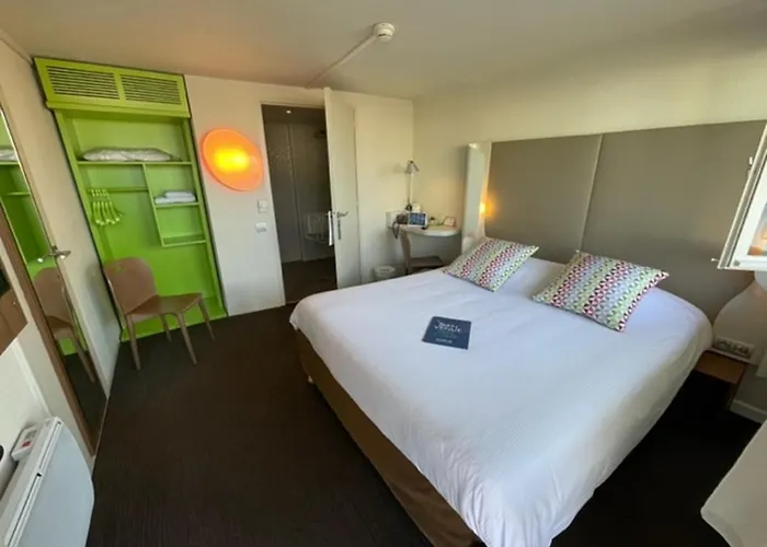 Campanile Amiens - מלון 3*