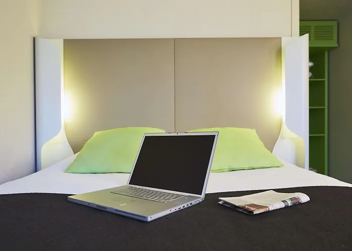 Campanile Amiens - מלון Glisy