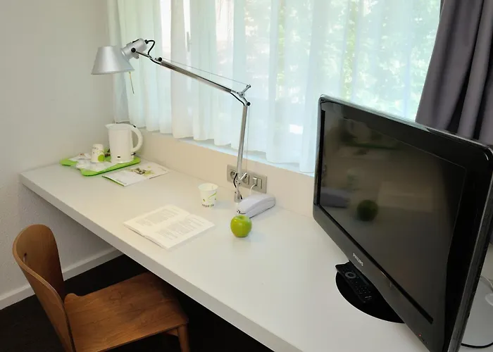 Campanile Amiens - 3* 글리시