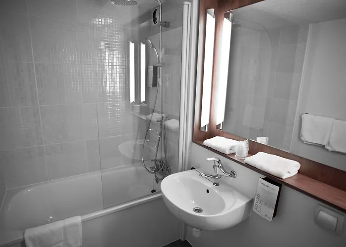 Campanile Amiens - 호텔