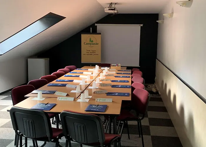 Campanile Amiens - 3* 글리시