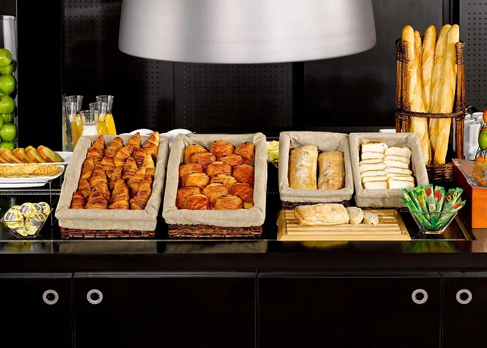 Campanile Amiens - מלון Glisy