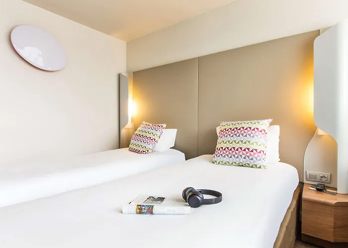 מלון Campanile Amiens - Glisy