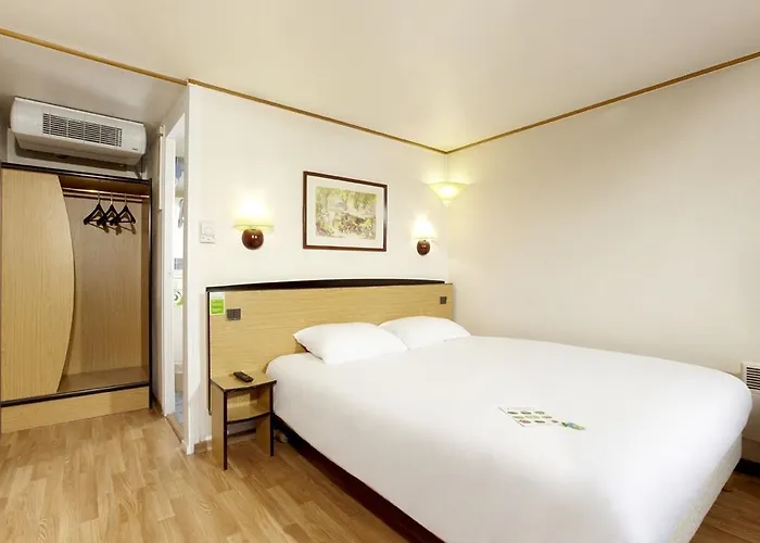 Campanile Amiens - 호텔 3*